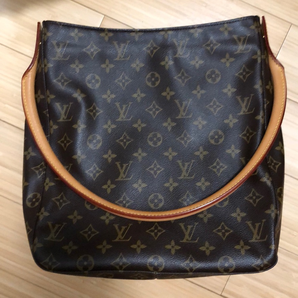 LOUIS VUITTON LOOPING GM LIKE NEW!!